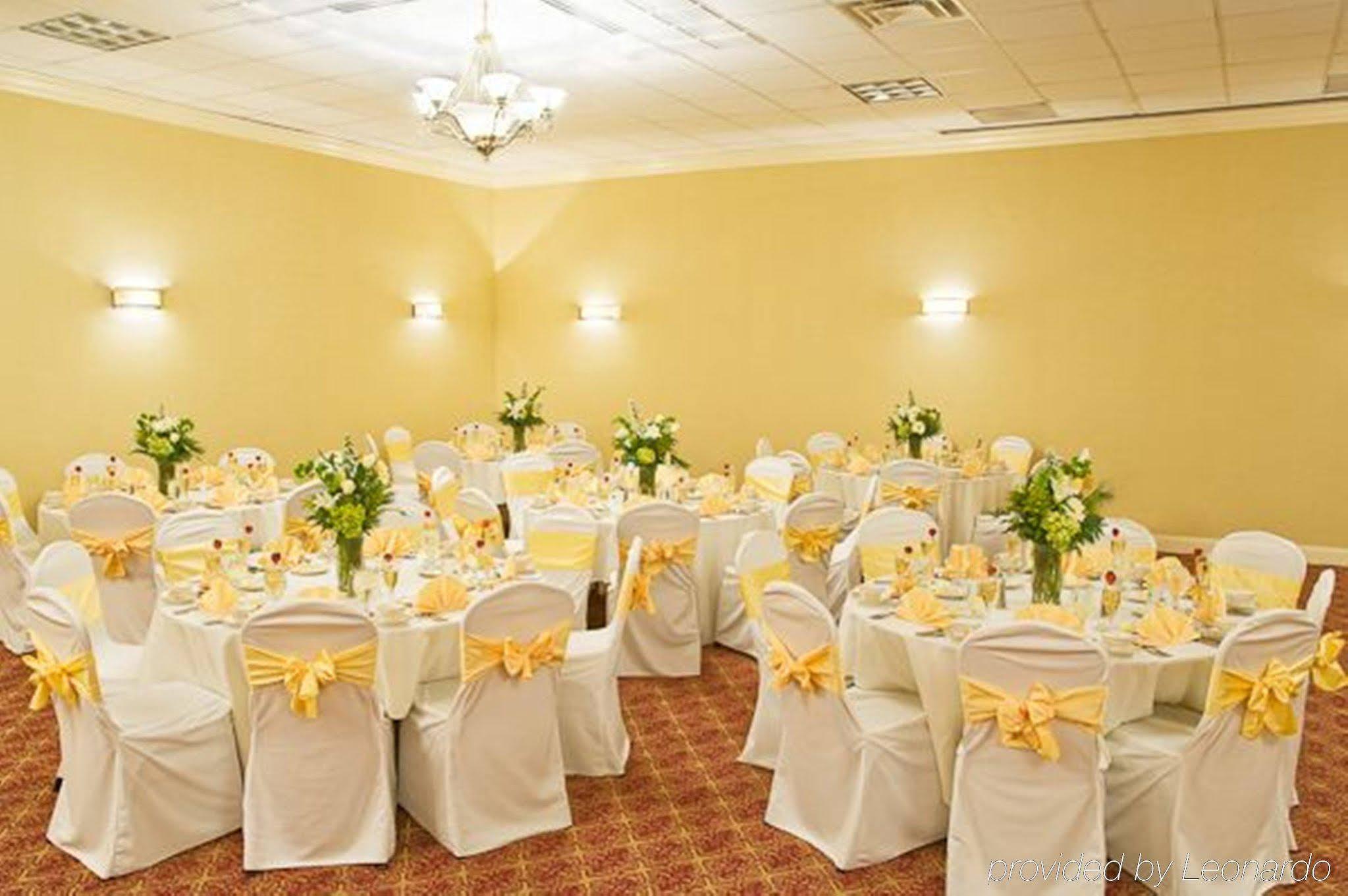 Holiday Inn Boston - Dedham Hotel & Conference Center By Ihg מראה חיצוני תמונה