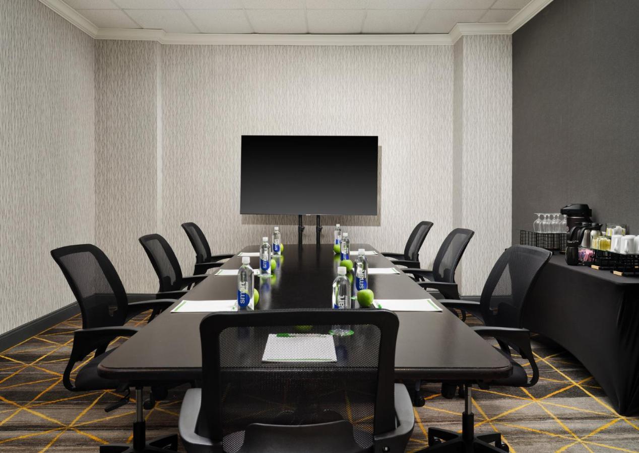 Holiday Inn Boston - Dedham Hotel & Conference Center By Ihg מראה חיצוני תמונה