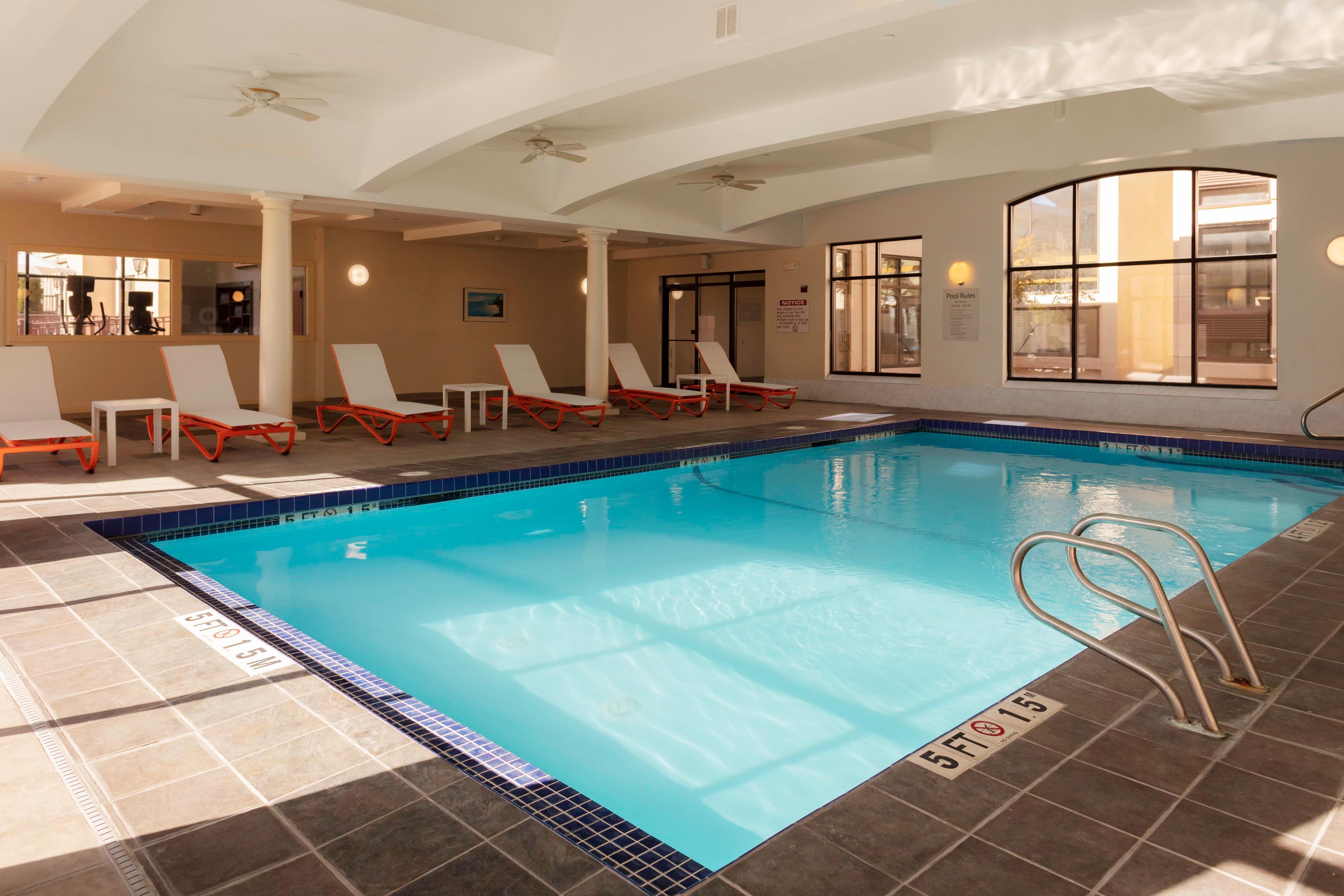 Holiday Inn Boston - Dedham Hotel & Conference Center By Ihg מראה חיצוני תמונה